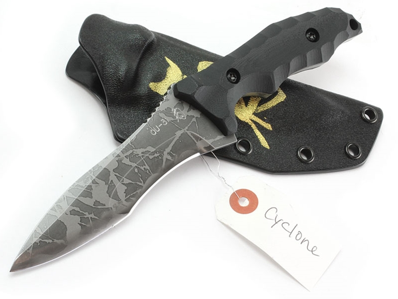 KIKU KNIVES サイクロン 17503.jpg
