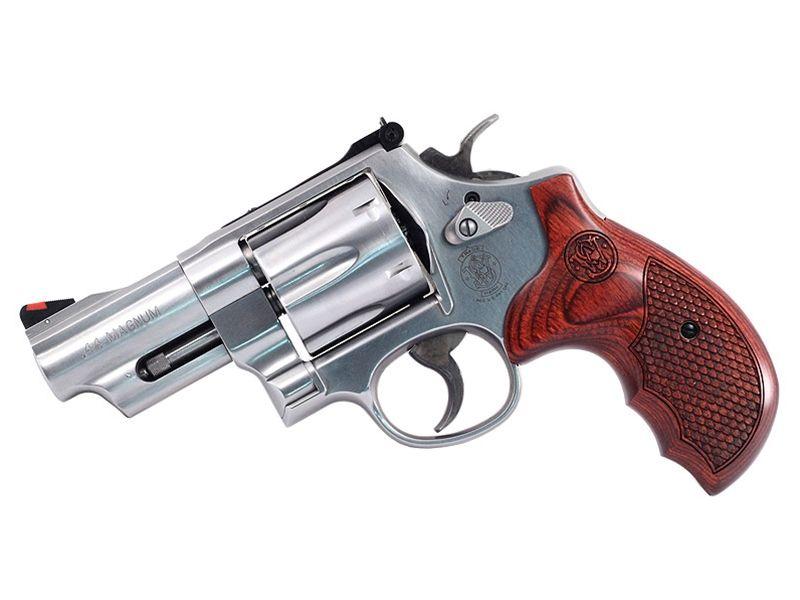 S&W 629 Deluxe .44Mag 3
